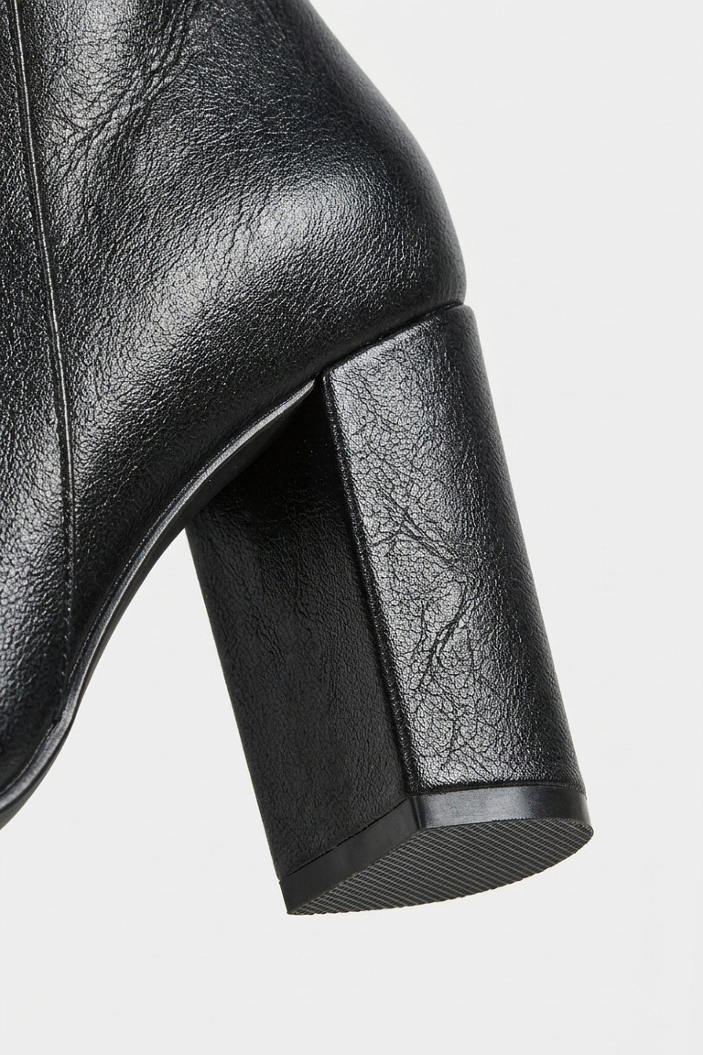 Women’s Winter Versatile Black Leather Knee High Boots with Block Heel