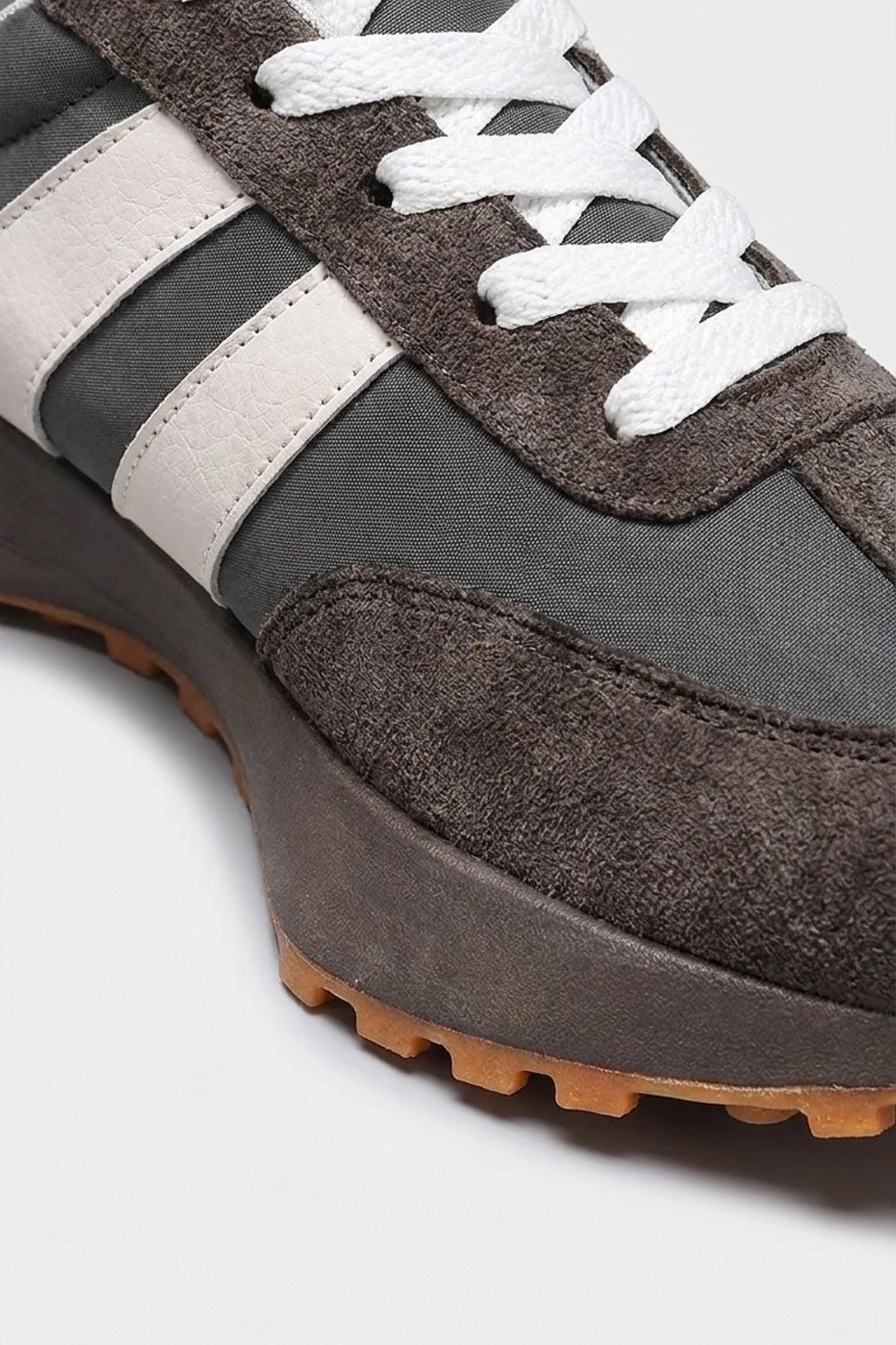 Men's Easy Wear Retro Suede Trainers