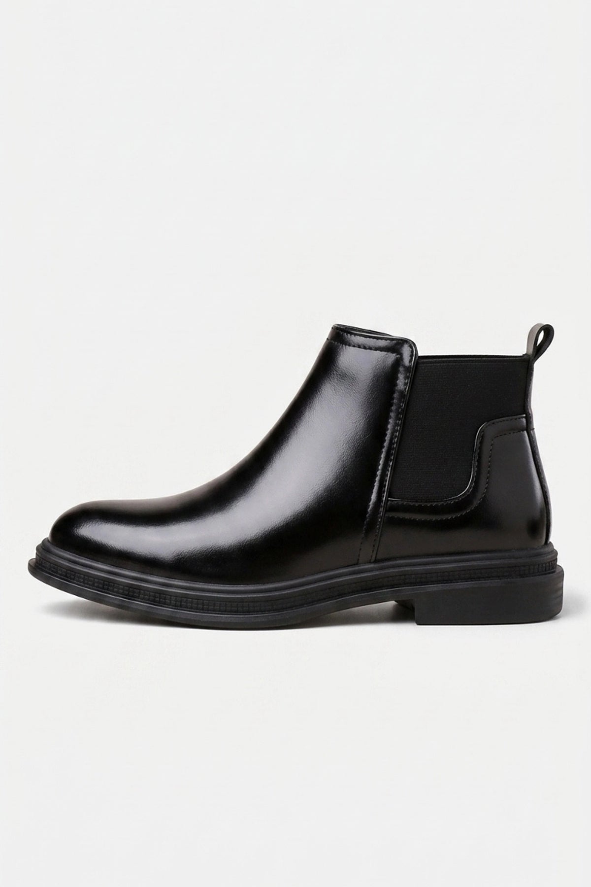 Men’s Easy On Leather Chelsea Boots Rounded Toe
