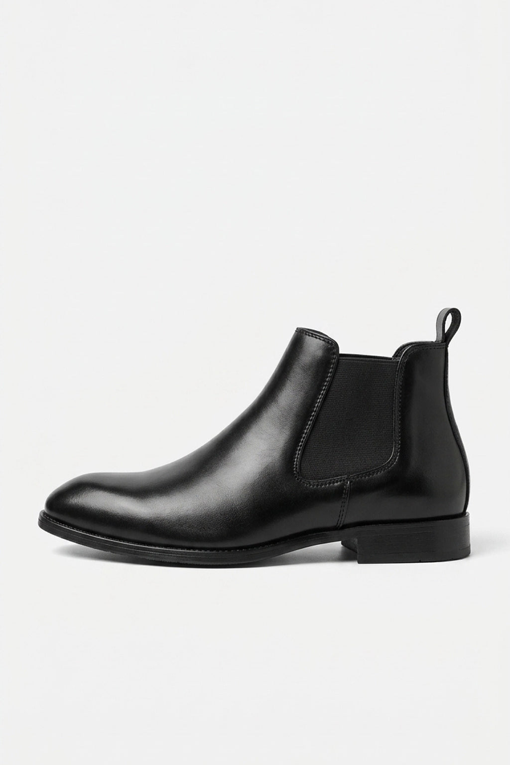 Men’s Easy Wear Leather Chelsea Boots with Low Heel