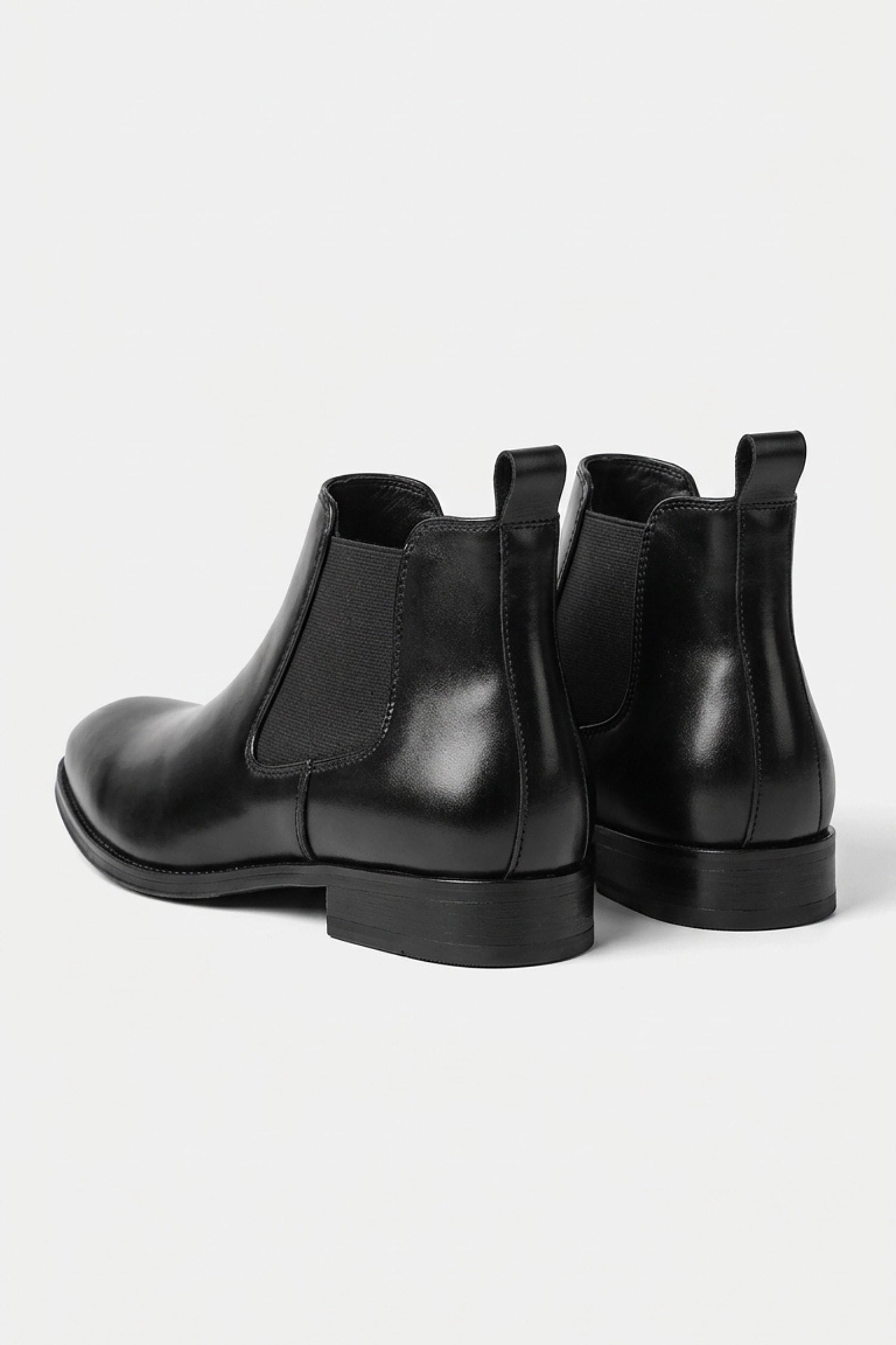 Men’s Easy Wear Leather Chelsea Boots with Low Heel