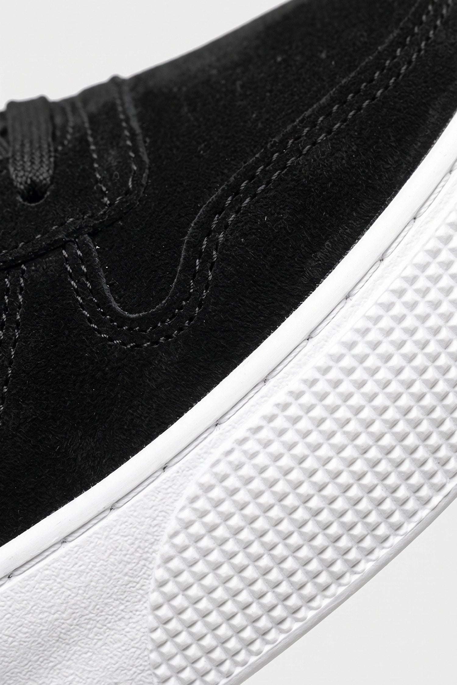 Men’s Comfortable Black Suede Trainers Textured White Sole