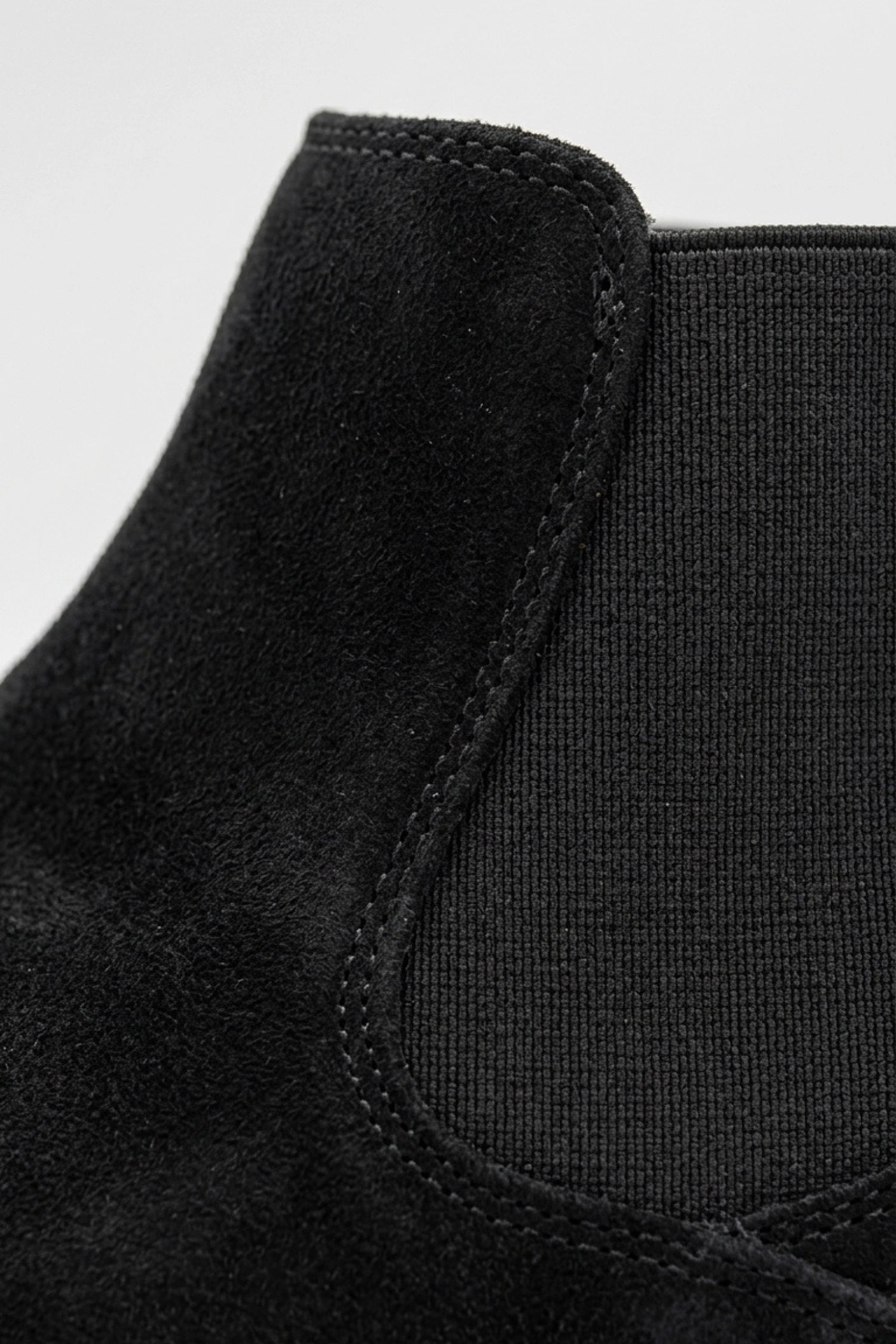 Men’s Winter Easy Wear Suede Chelsea Boots Low Heel