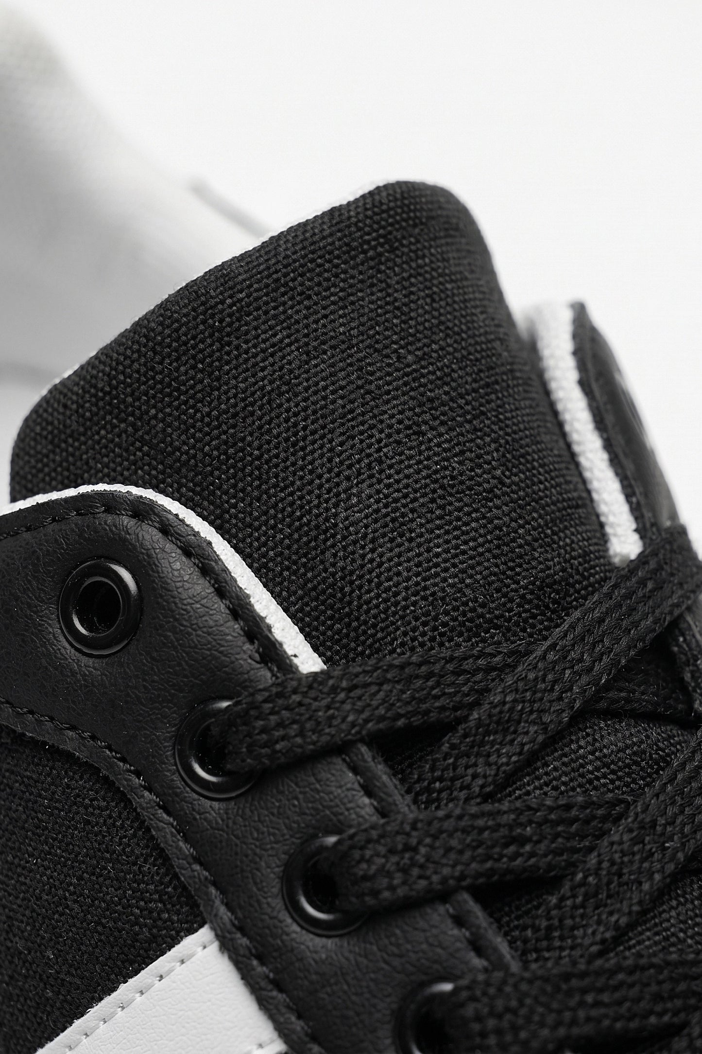 Women's Retro Gum Sole Trainers Lace Up