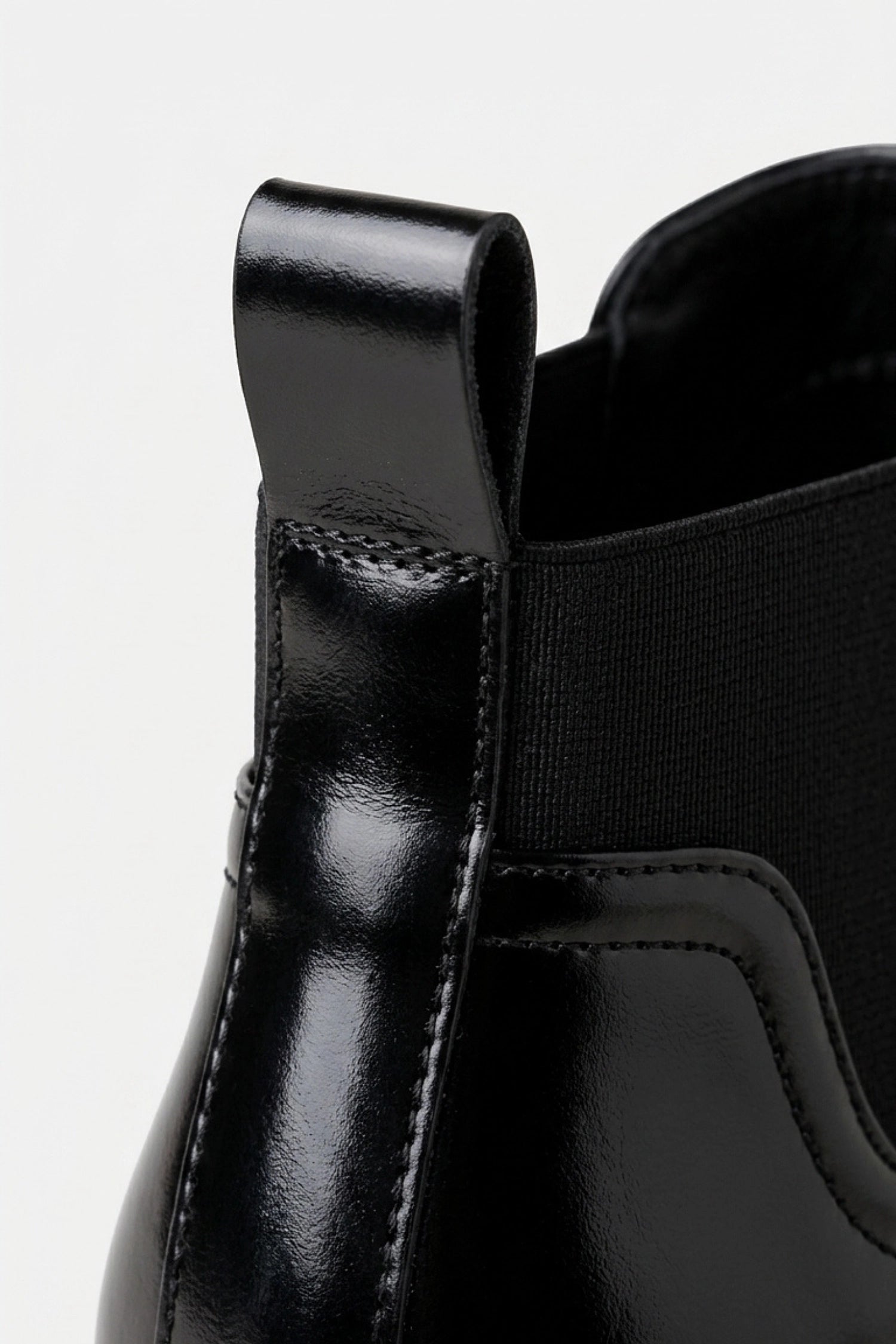 Men’s Easy On Leather Chelsea Boots Rounded Toe