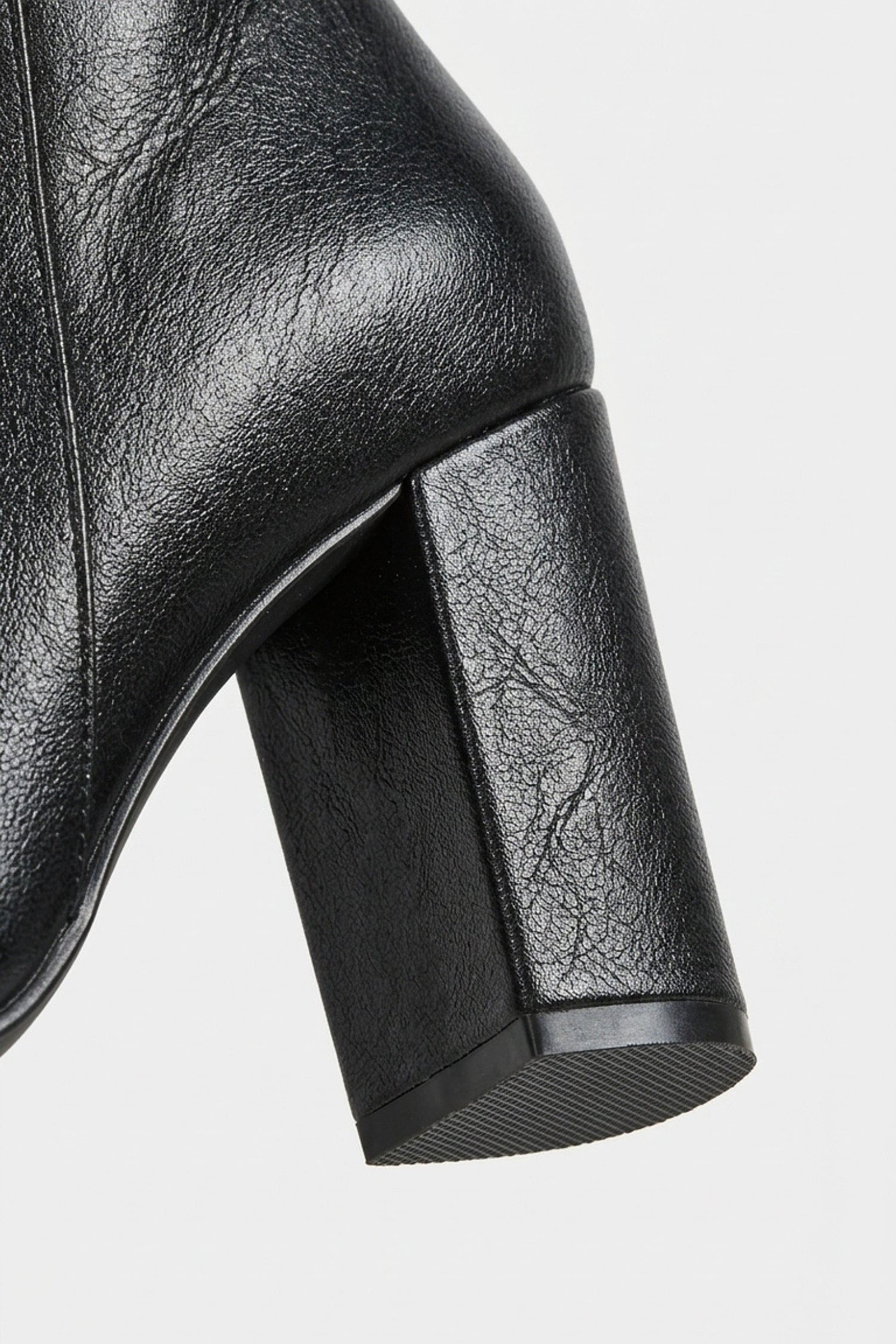 Women’s Winter Versatile Black Leather Knee High Boots with Block Heel