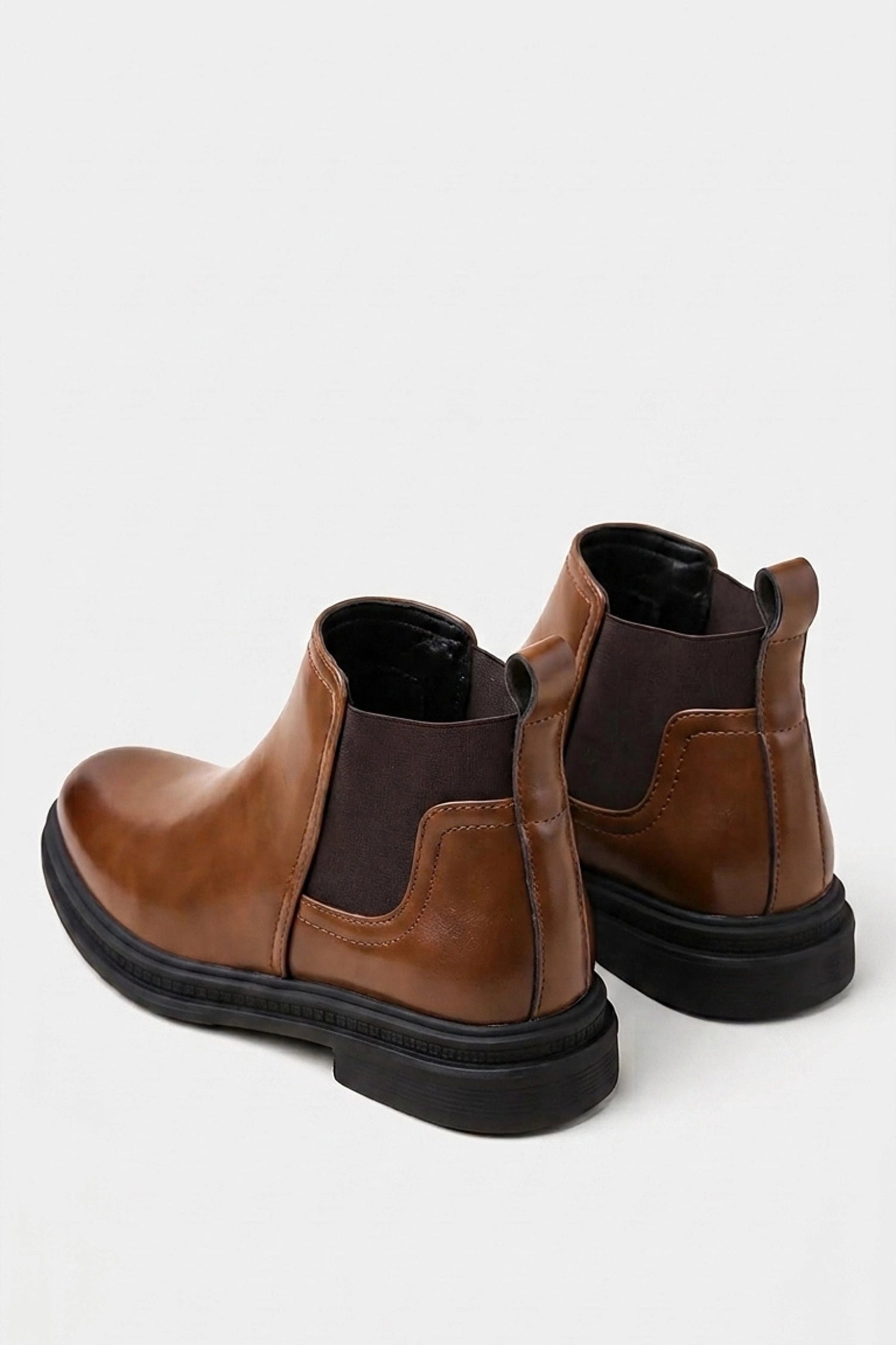 Men’s Easy On Leather Chelsea Boots Rounded Toe