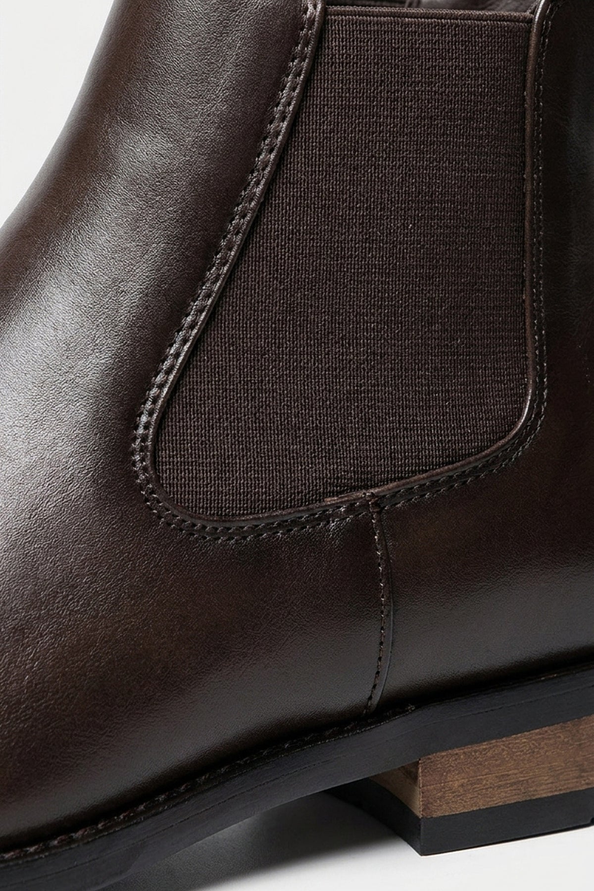 Men’s Winter Easy Wear Chelsea Boots with Polished Finish