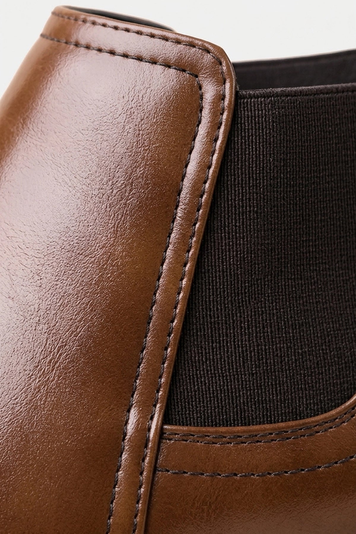 Men’s Easy On Leather Chelsea Boots Rounded Toe