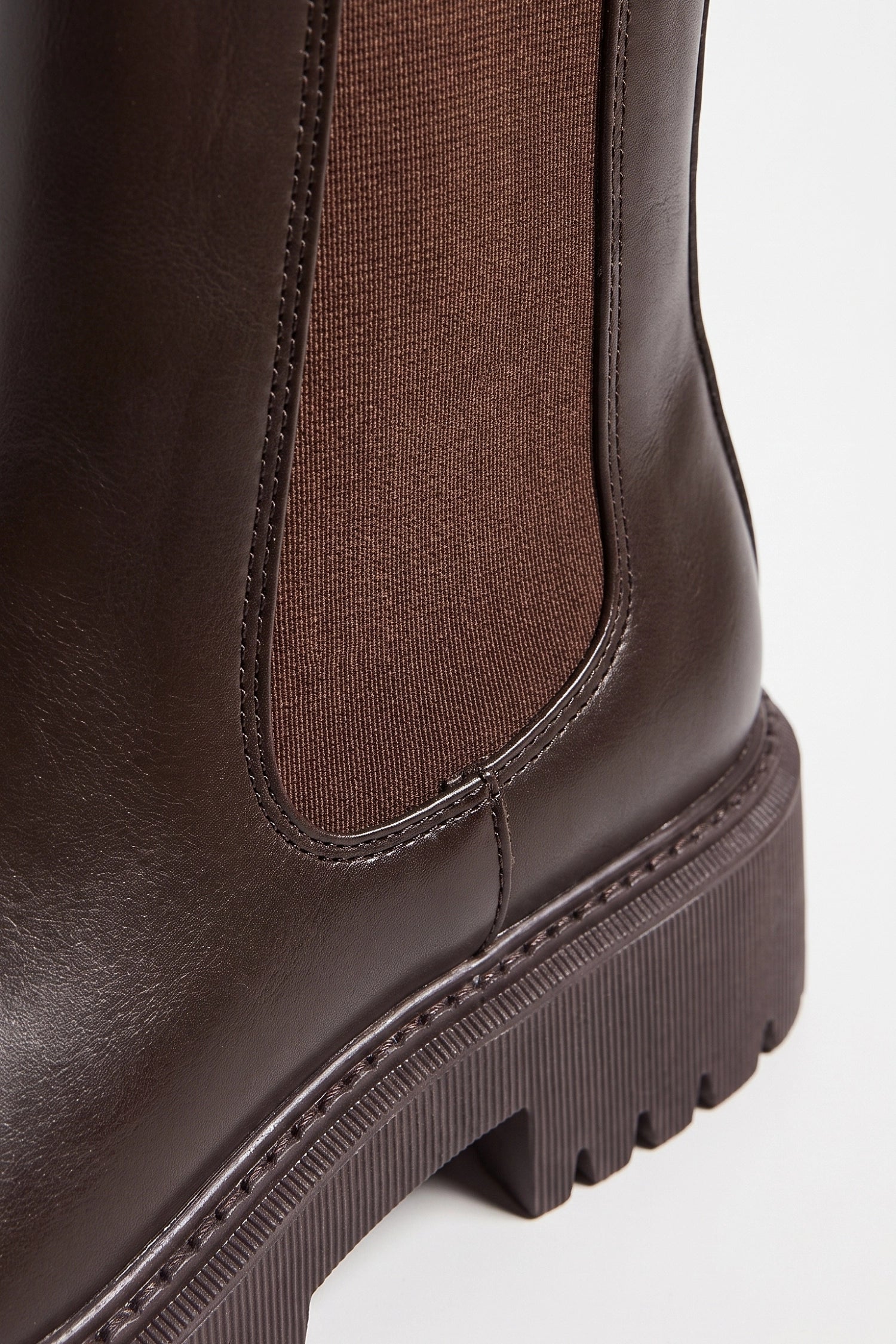 Women's Winter Grip Leather Chelsea Ankle Boots