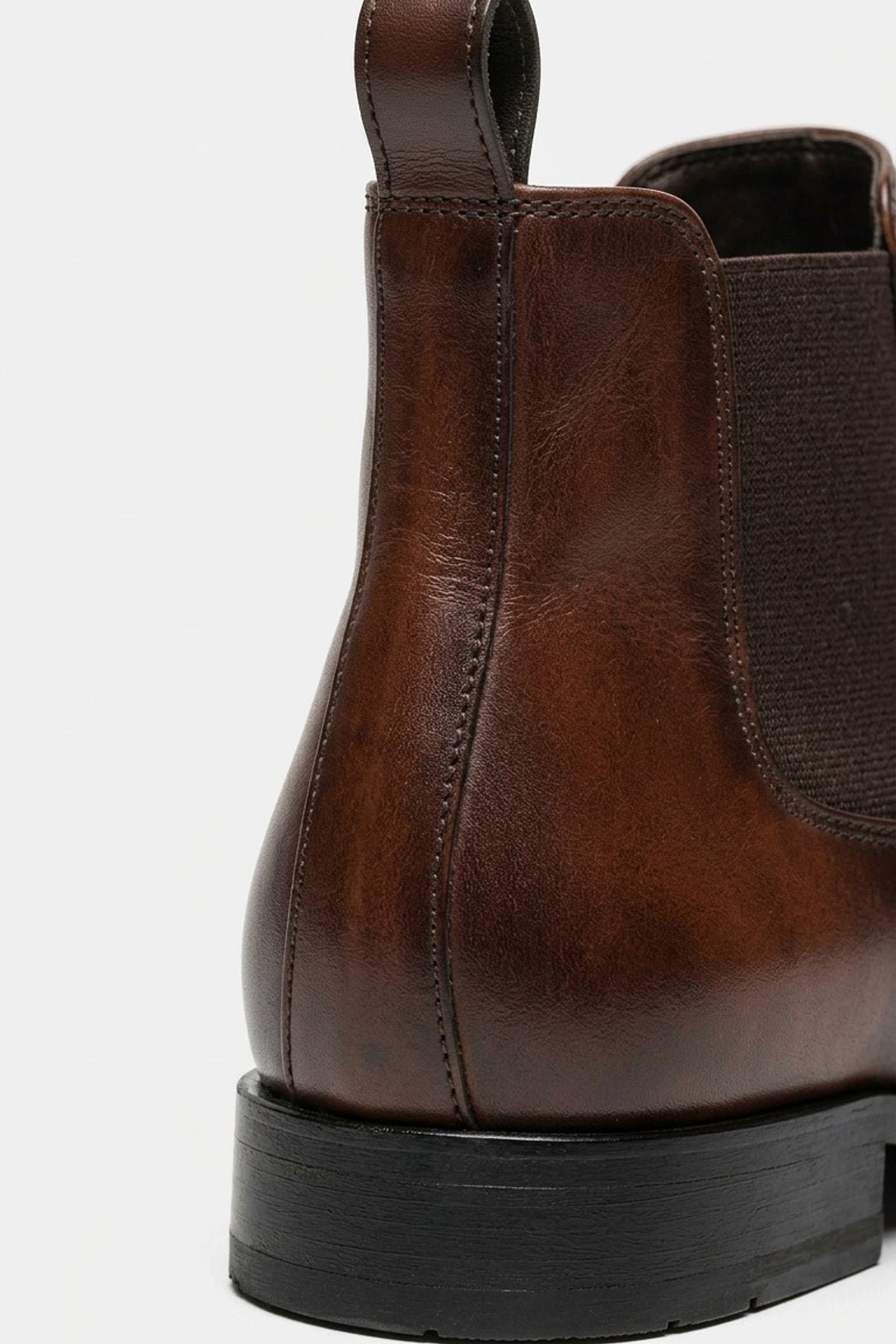 Men’s Easy Wear Leather Chelsea Boots with Low Heel