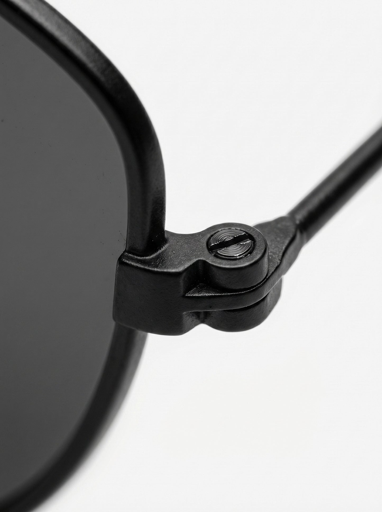 Caurelle | Retro Small-Frame Shades for Women