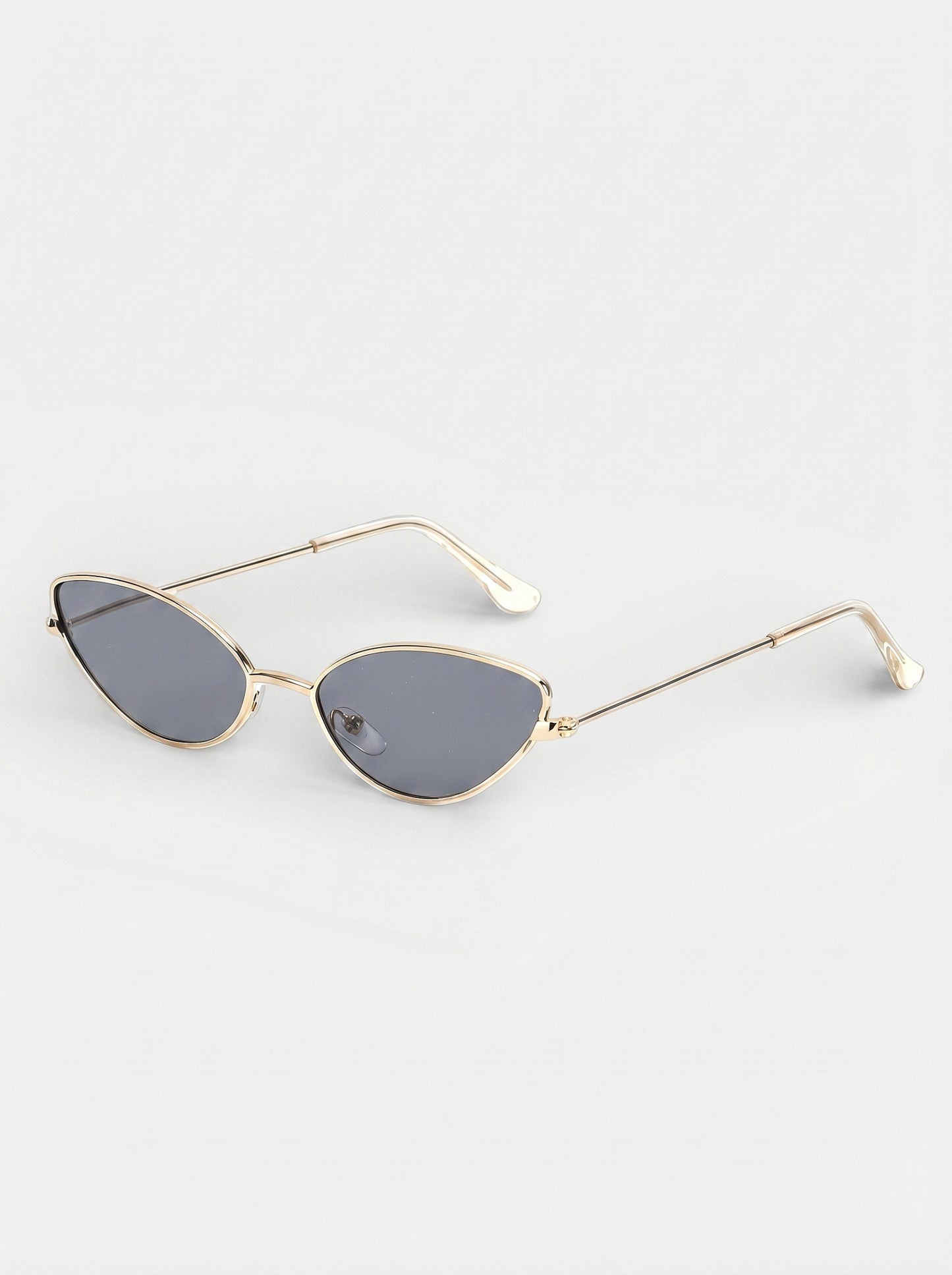 Caurelle | Retro Small-Frame Shades for Women
