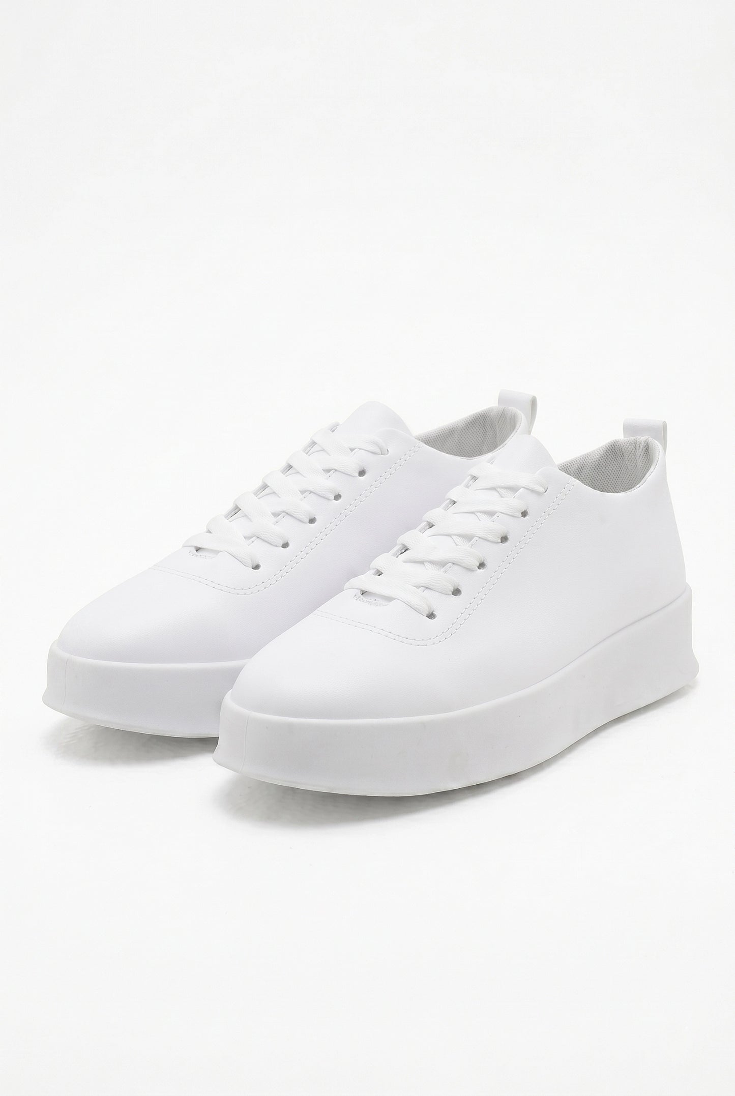 Caurelle | Men’s Slip-On White Trainers