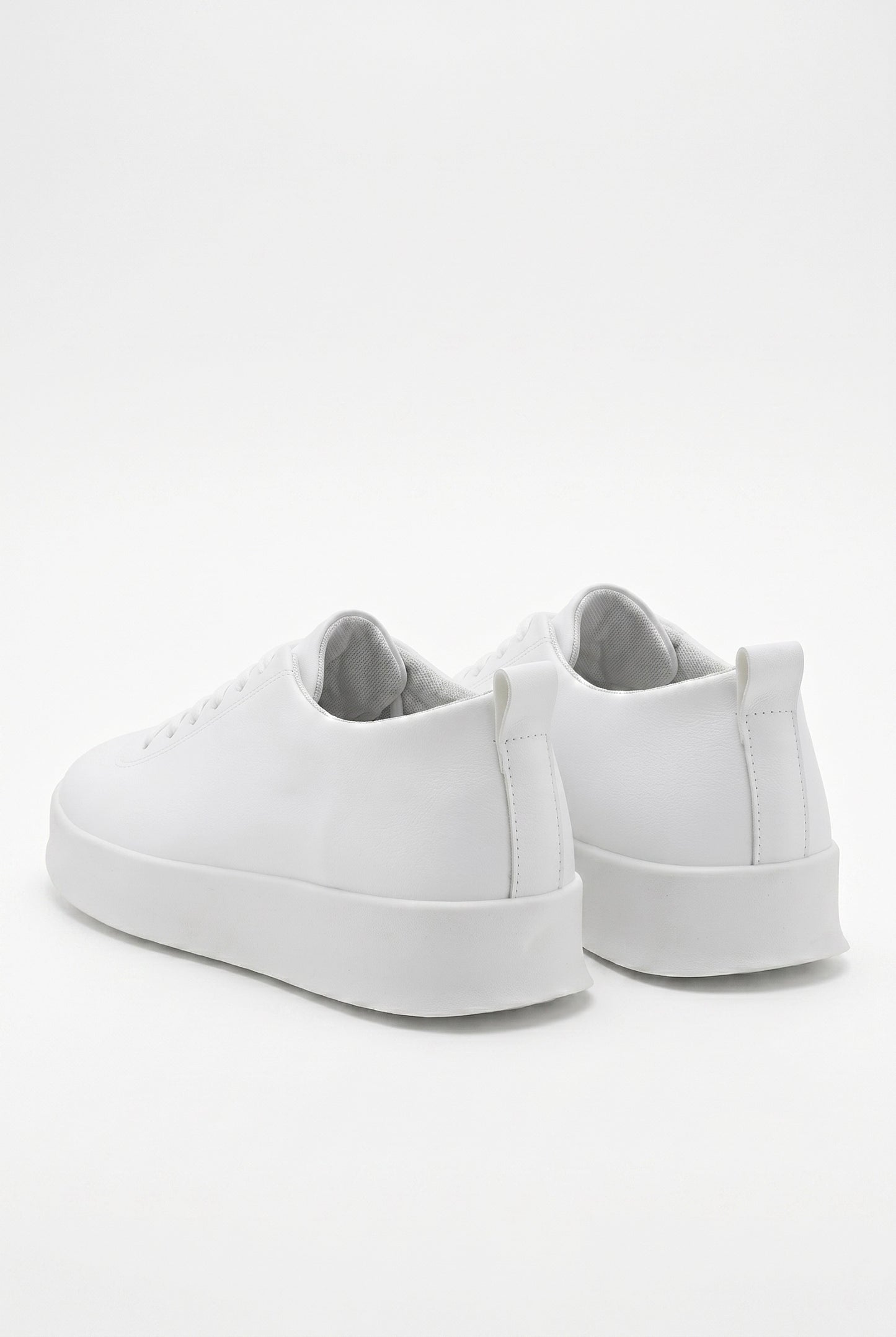 Caurelle | Men’s Slip-On White Trainers