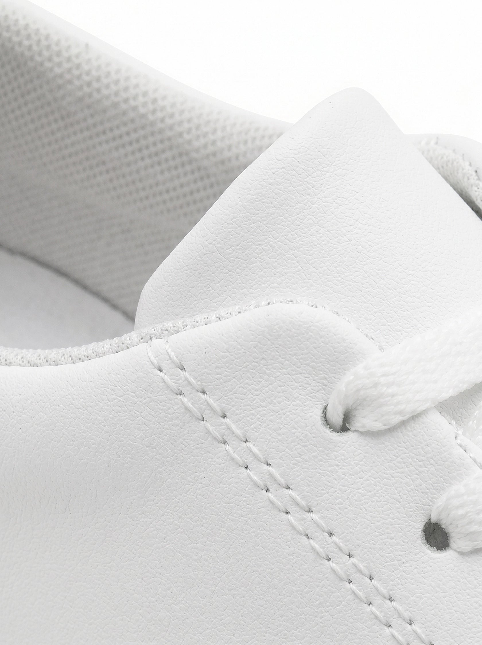Caurelle | Men’s Slip-On White Trainers