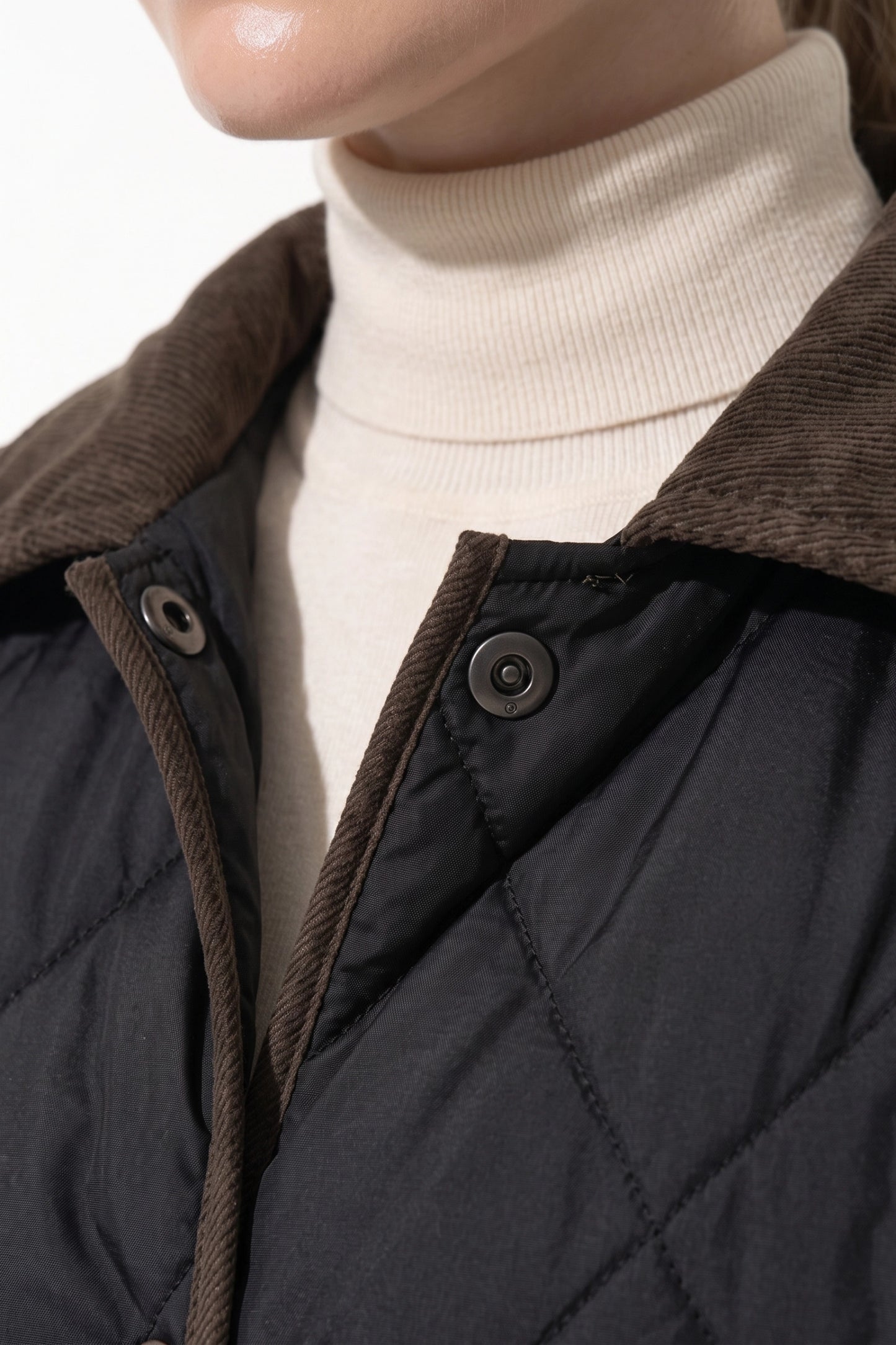 Women's Diamond Quilted Puffer Jacket with Corduroy Collar