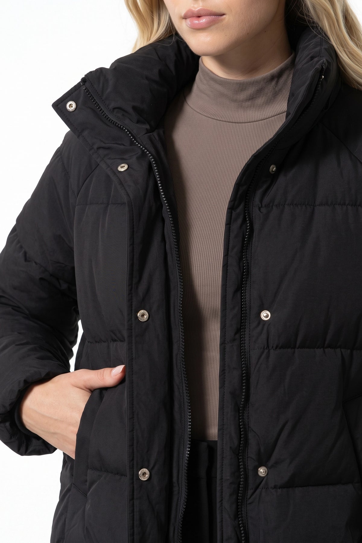 Women’s Winter Warm Black Puffer Jacket with Relaxed Fit