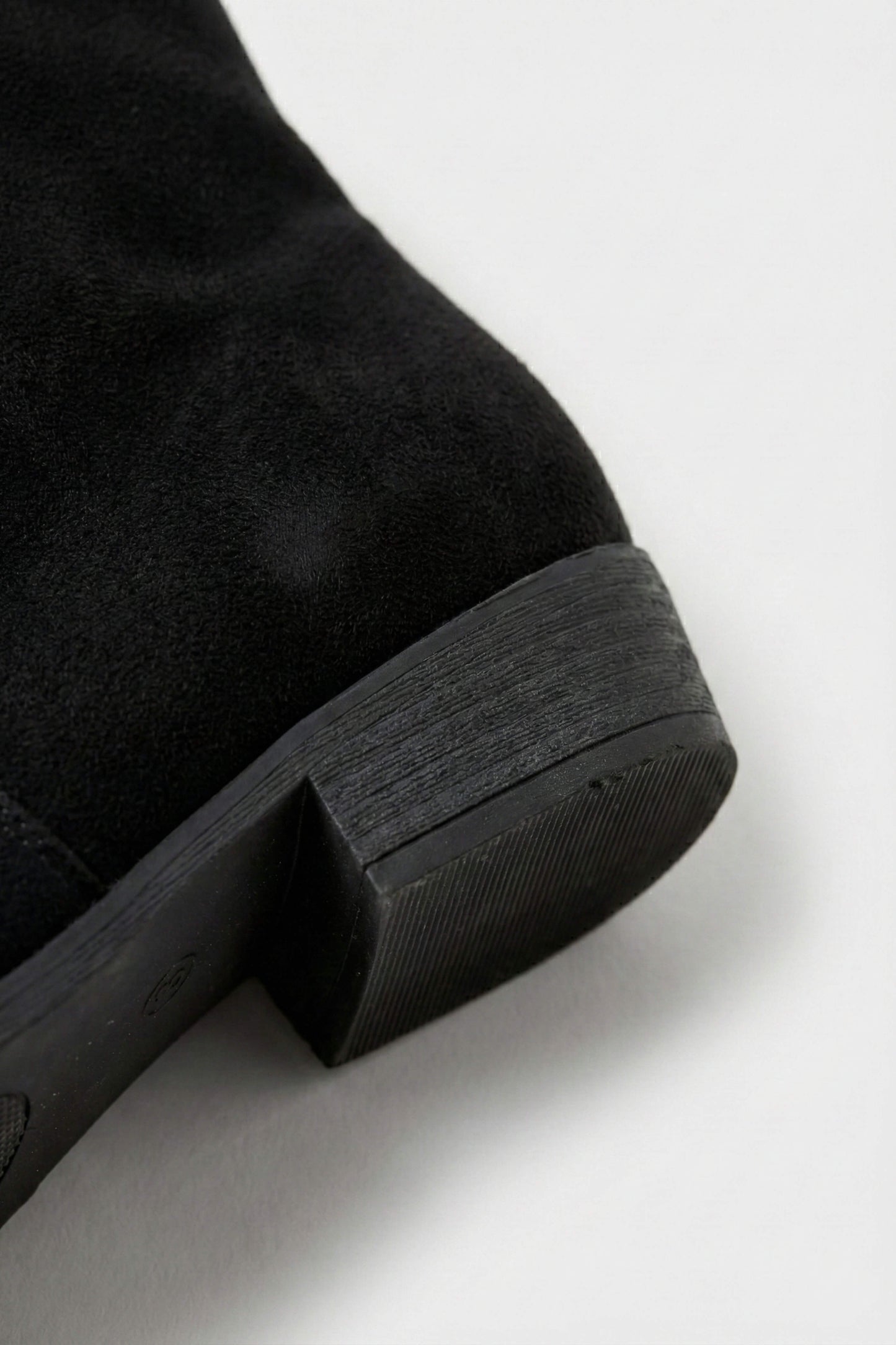 Caurelle | Women’s Minimal Black Ankle Boots