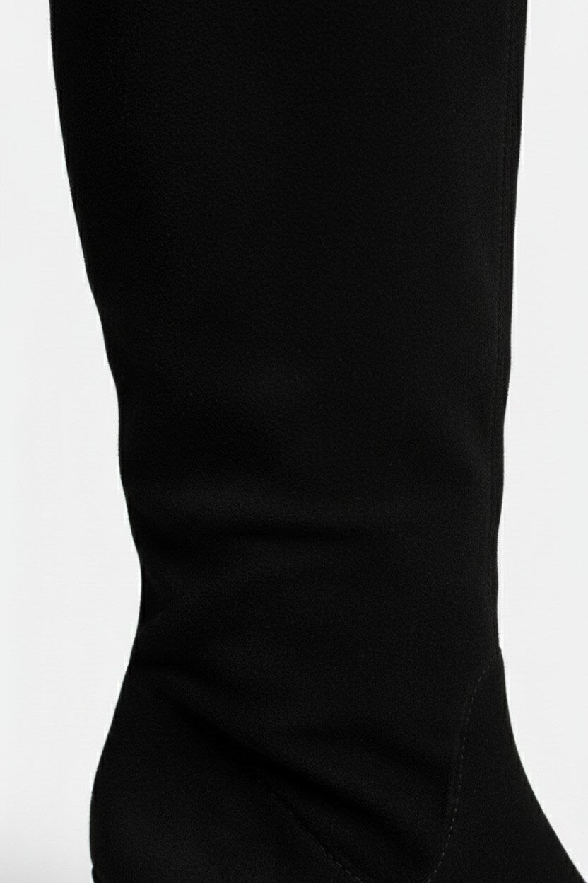Caurelle | Women’s Round-Toe Knee-High Boots – Winter Street Elegance