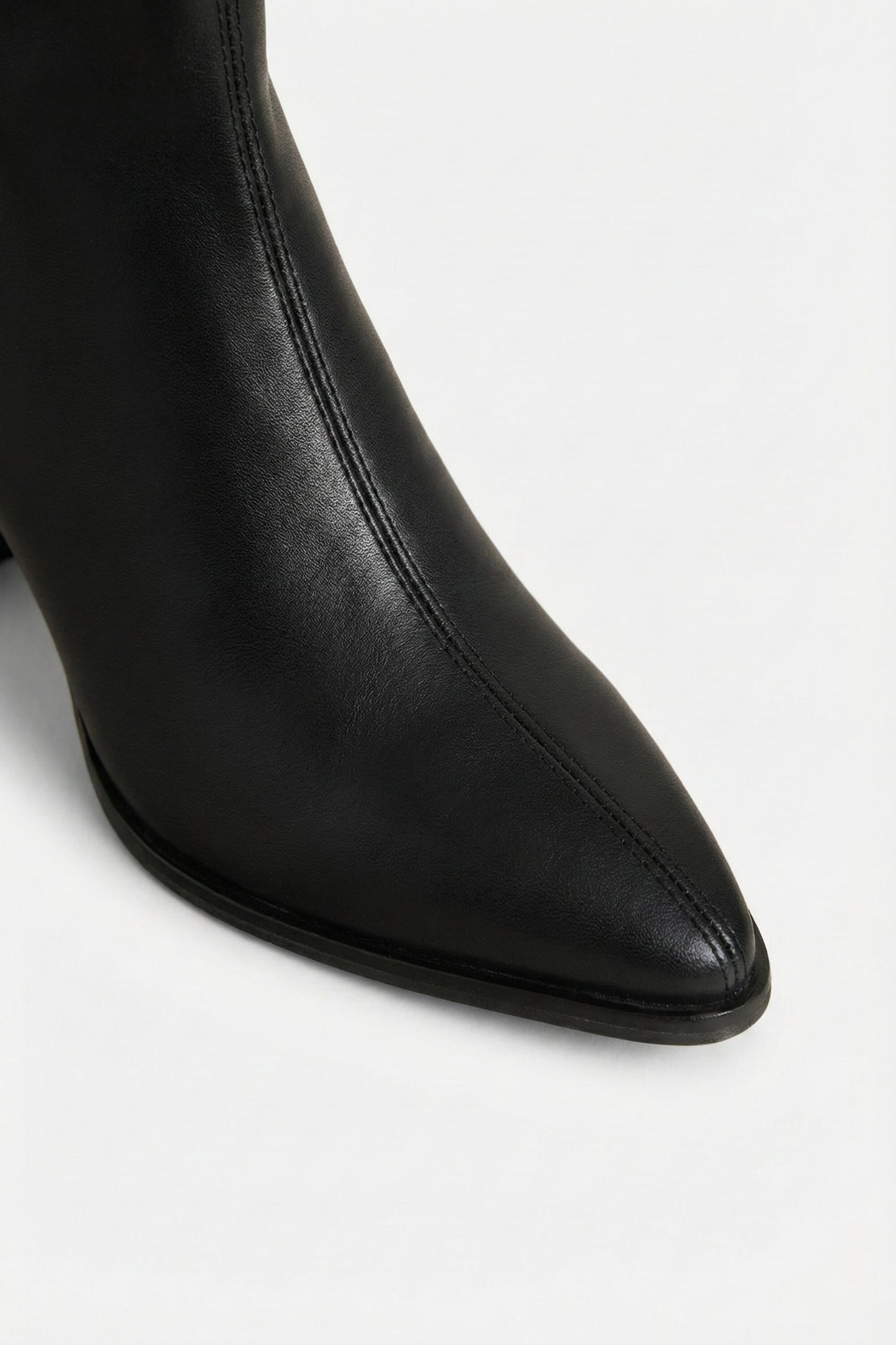 Caurelle | Women’s Knee-High Boots – Thick Heel Elegance