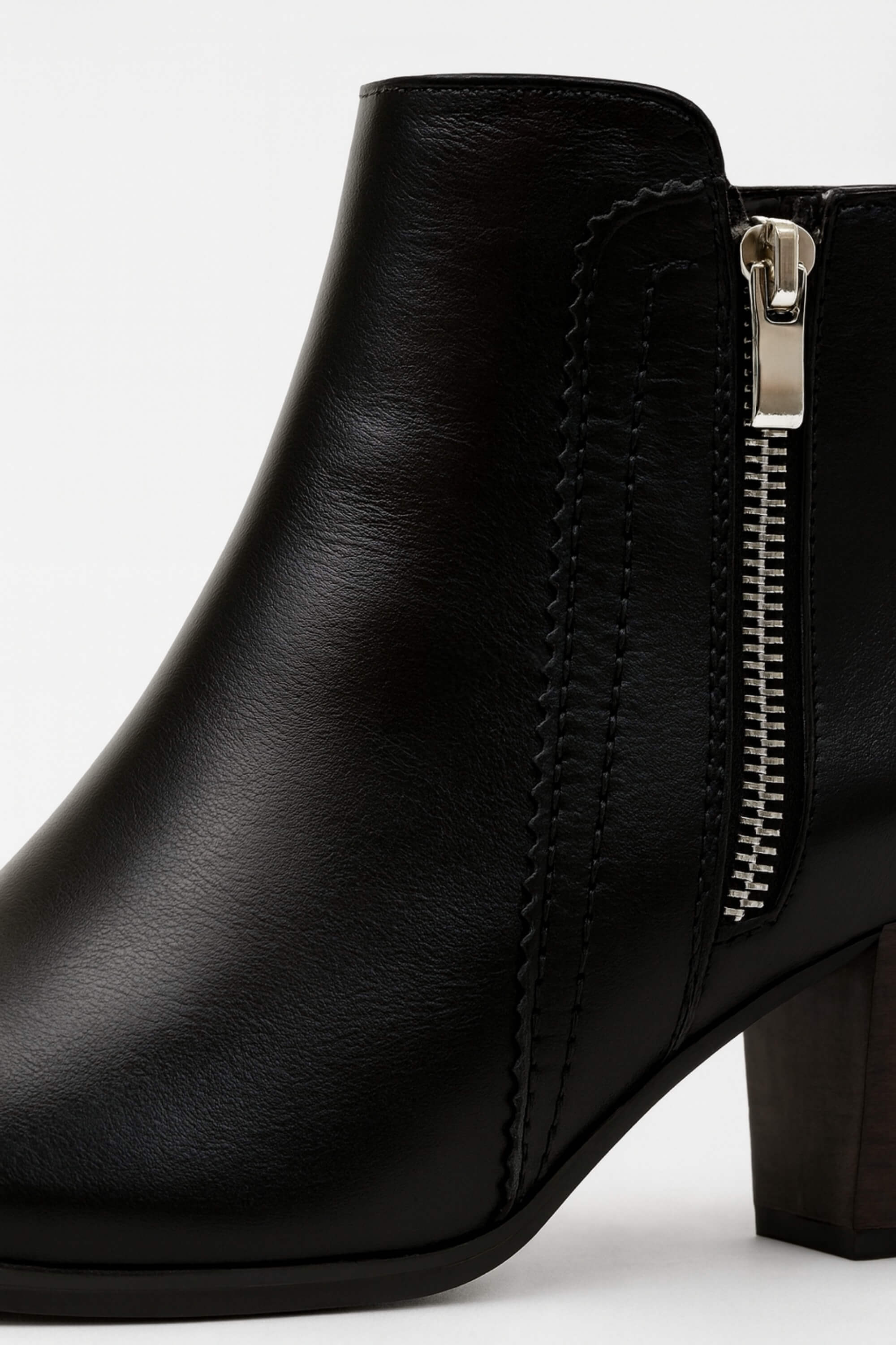 Caurelle | Women’s Ankle Boots - Chunky Mid-Heel