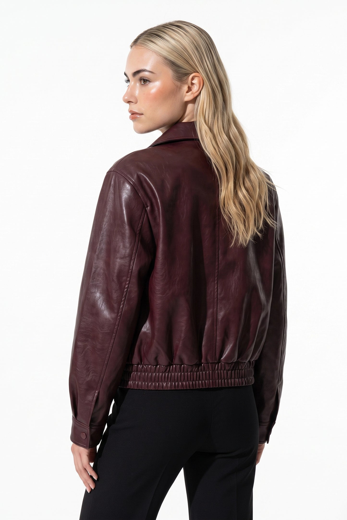 Women’s Winter Cropped Leather Jacket with Relaxed Fit