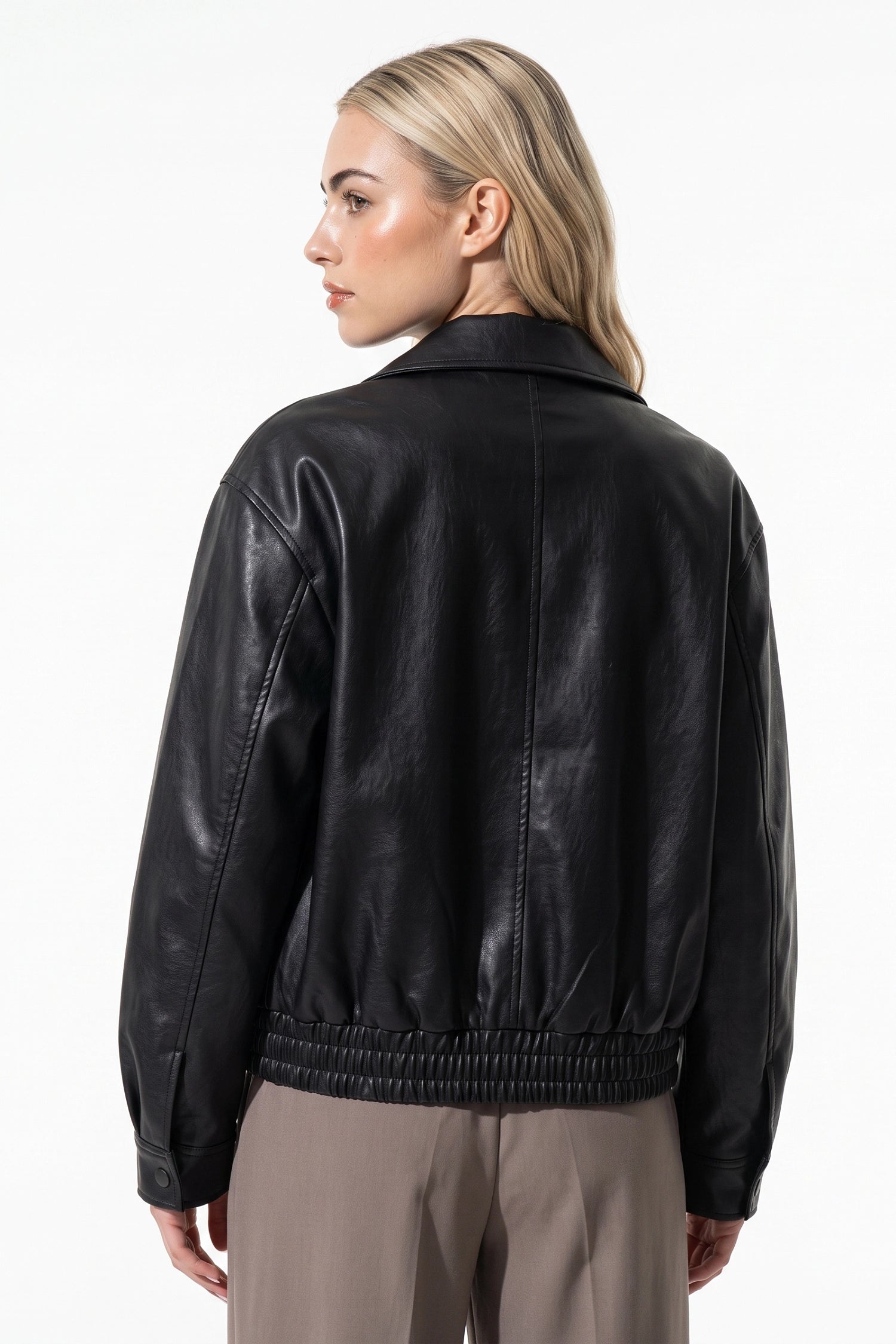Women’s Winter Cropped Leather Jacket with Relaxed Fit