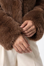 Women's Winter Cosy Cropped Faux Fur Jacket