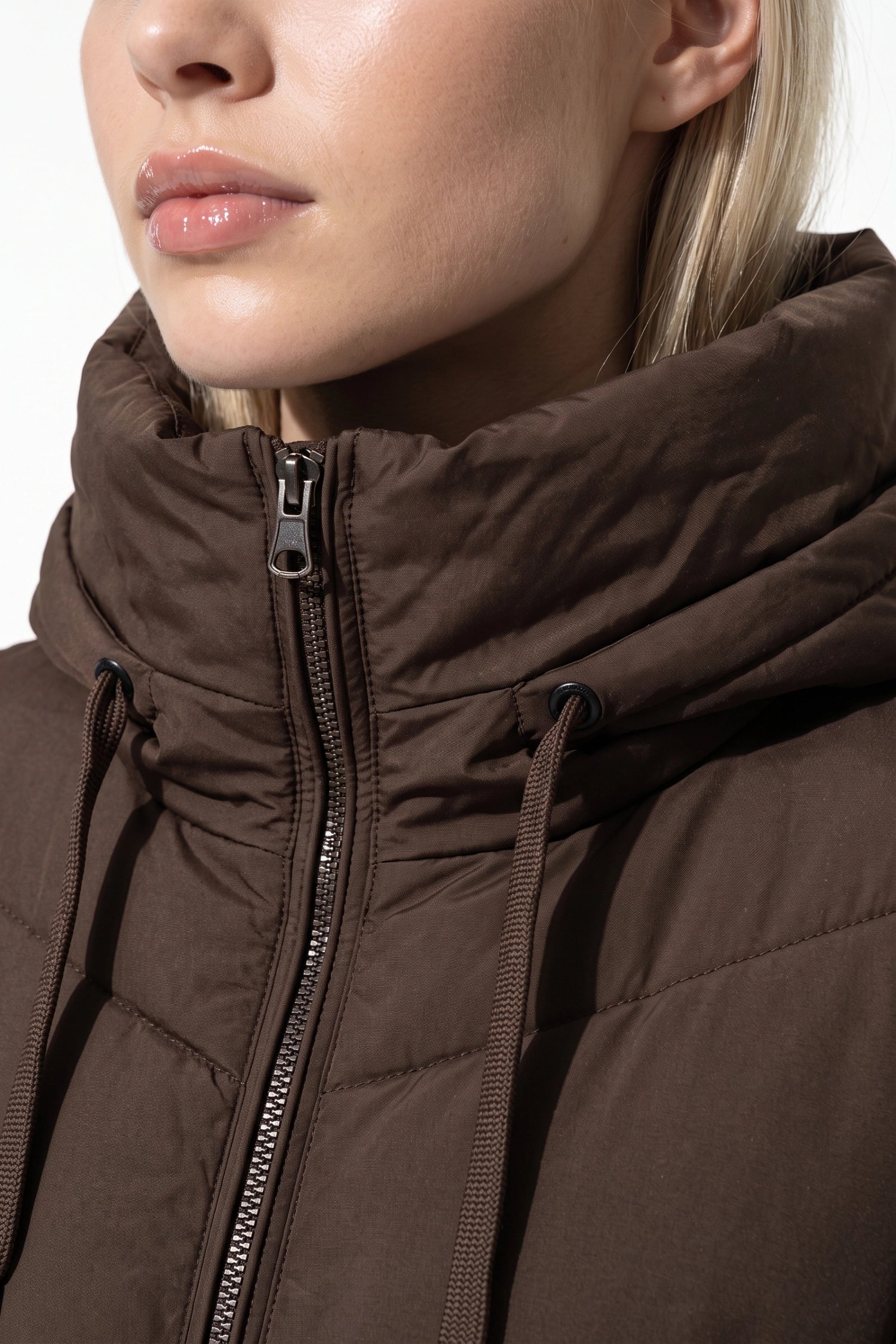 Women’s Winter Warm Longline Hooded Puffer Coat with High Collar