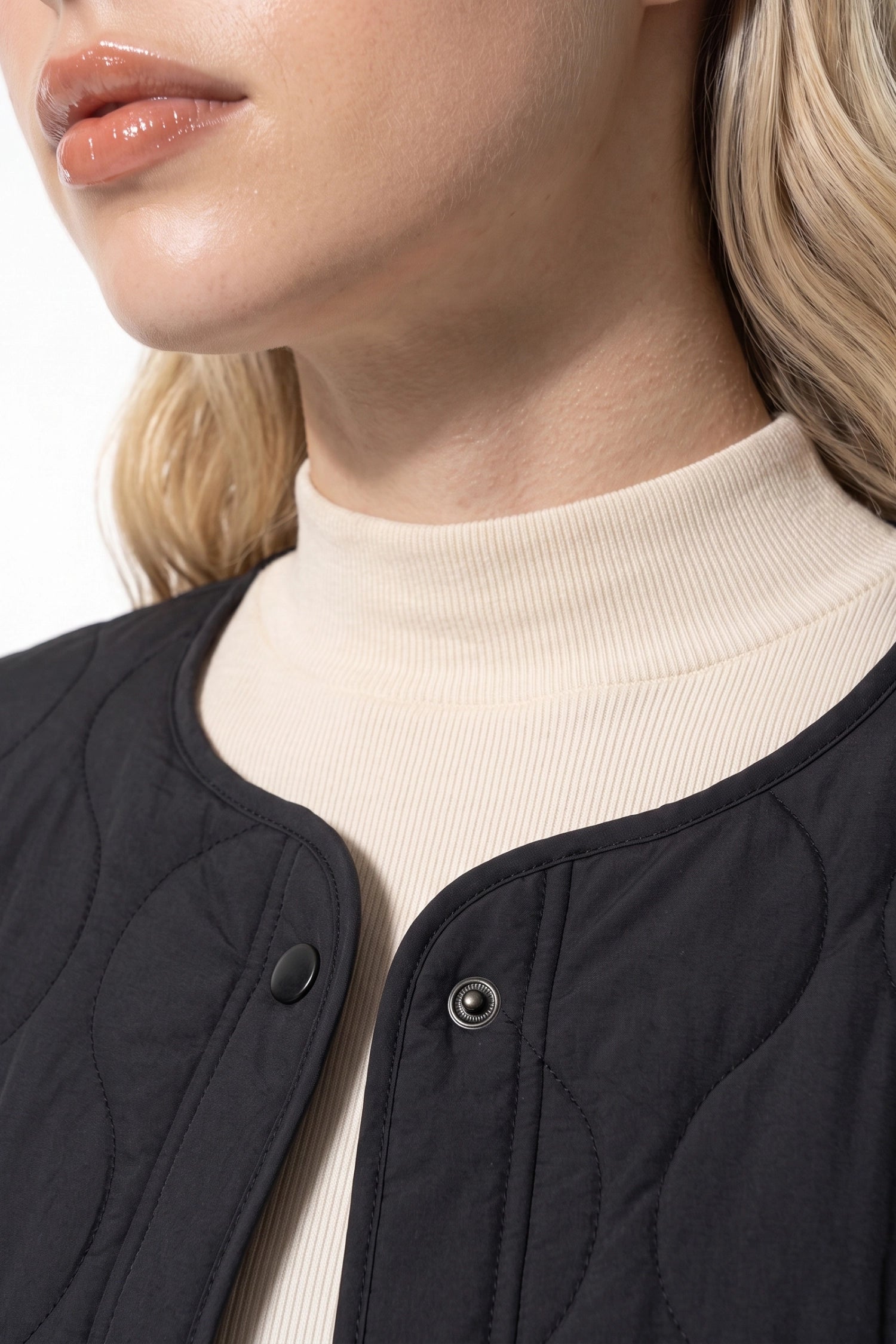 Women’s Winter Lightweight Quilted Jacket with Relaxed Fit