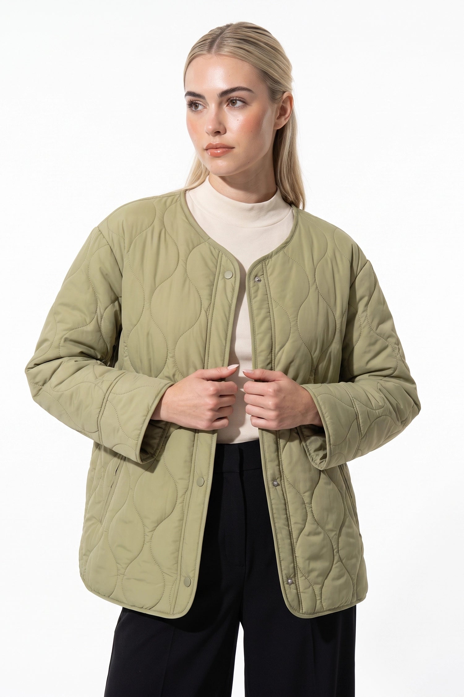 Women’s Winter Lightweight Quilted Jacket with Relaxed Fit