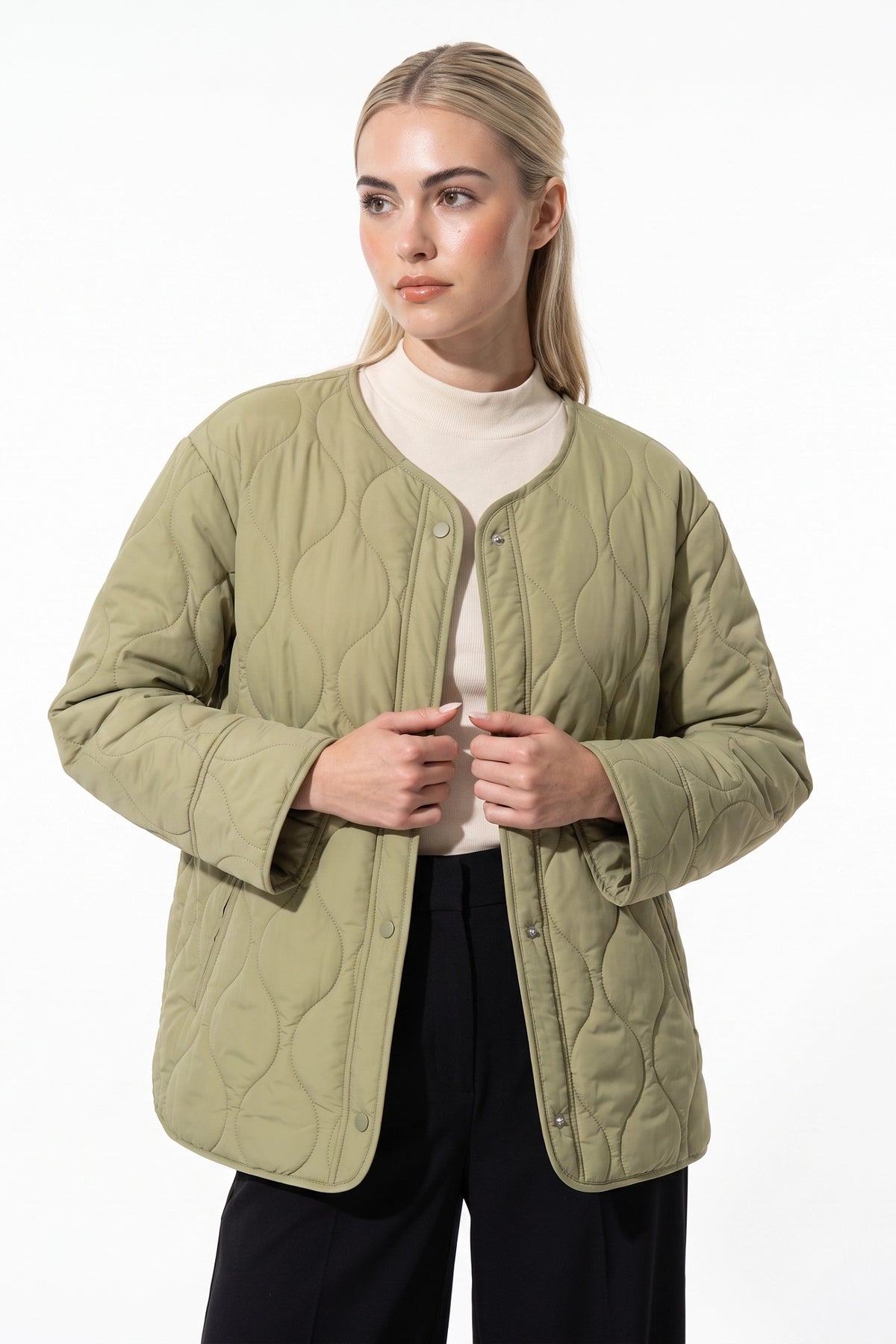 Women’s Winter Lightweight Quilted Jacket with Relaxed Fit