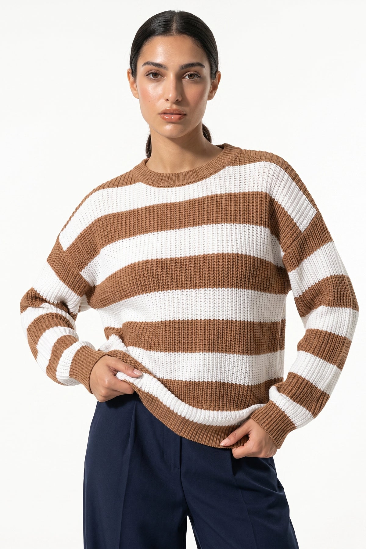 Women’s Winter Versatile Crew Neck Striped Knit Jumper with Oversized Fit