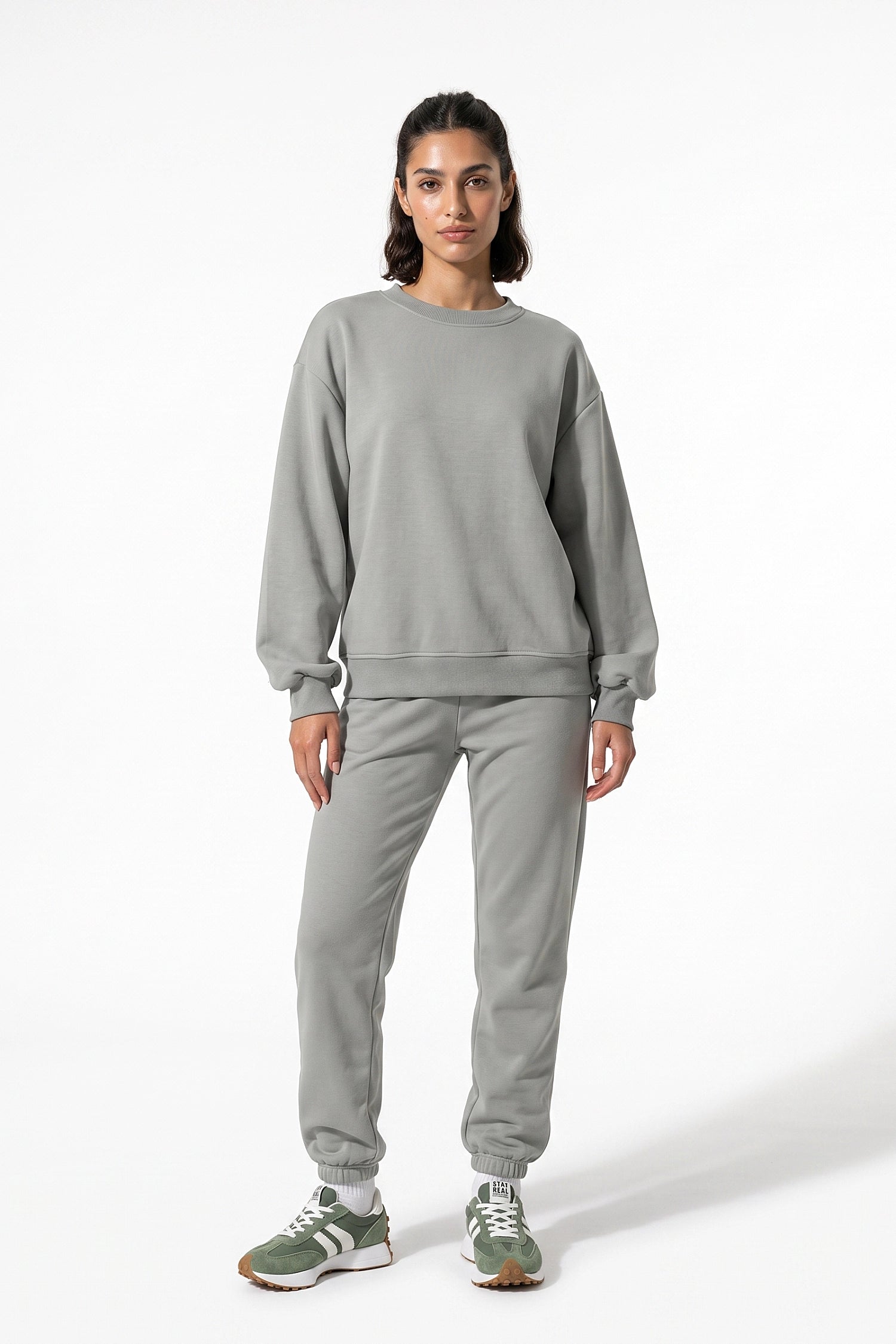 Women's Winter Relaxed Tracksuit Set with Crewneck Sweatshirt and Trousers