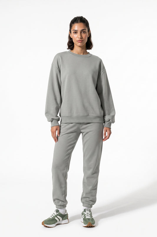 Women's Winter Relaxed Tracksuit Set with Crewneck Sweatshirt and Trousers