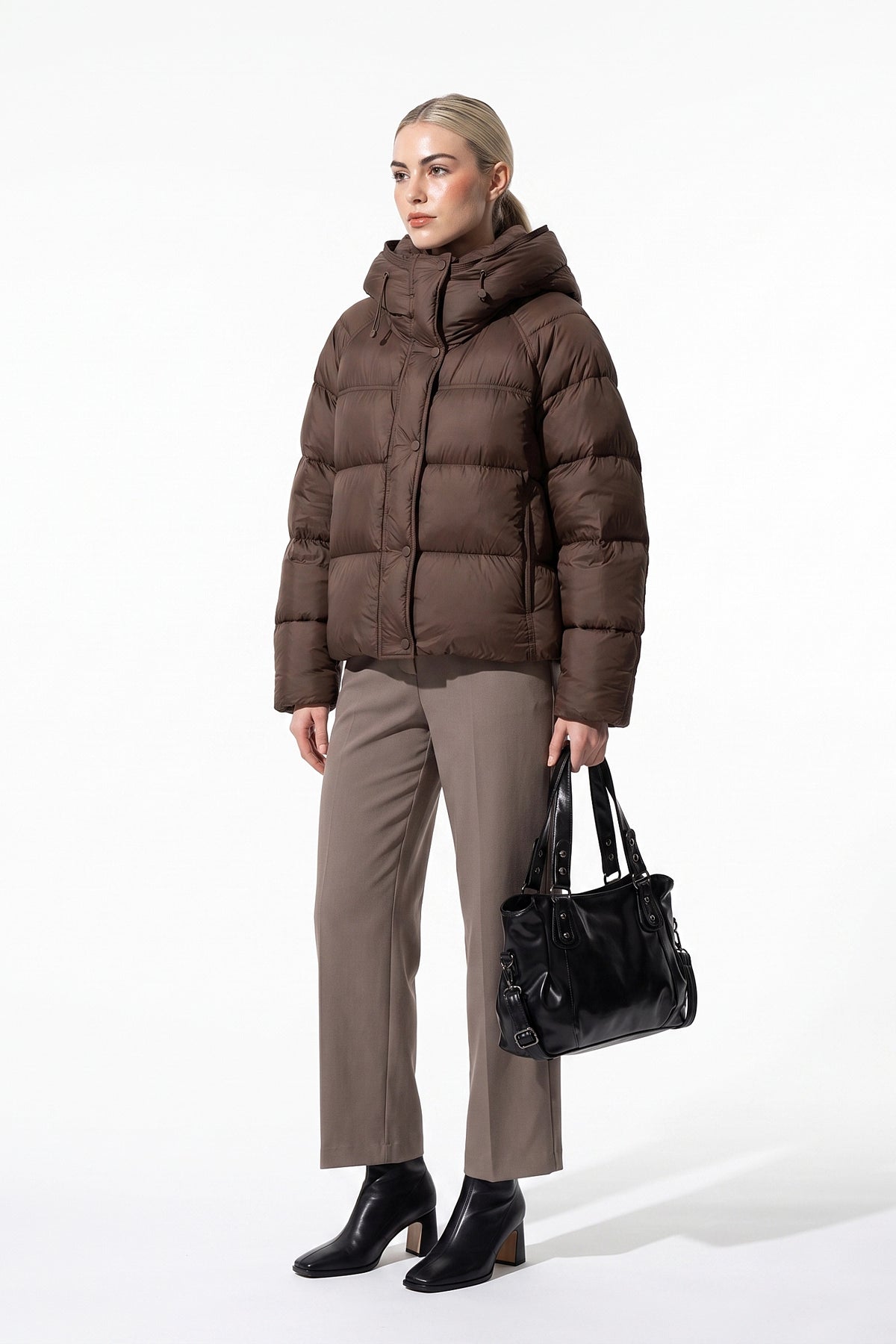 Women’s Winter Warm Hooded Puffer Jacket with Relaxed Cropped Fit