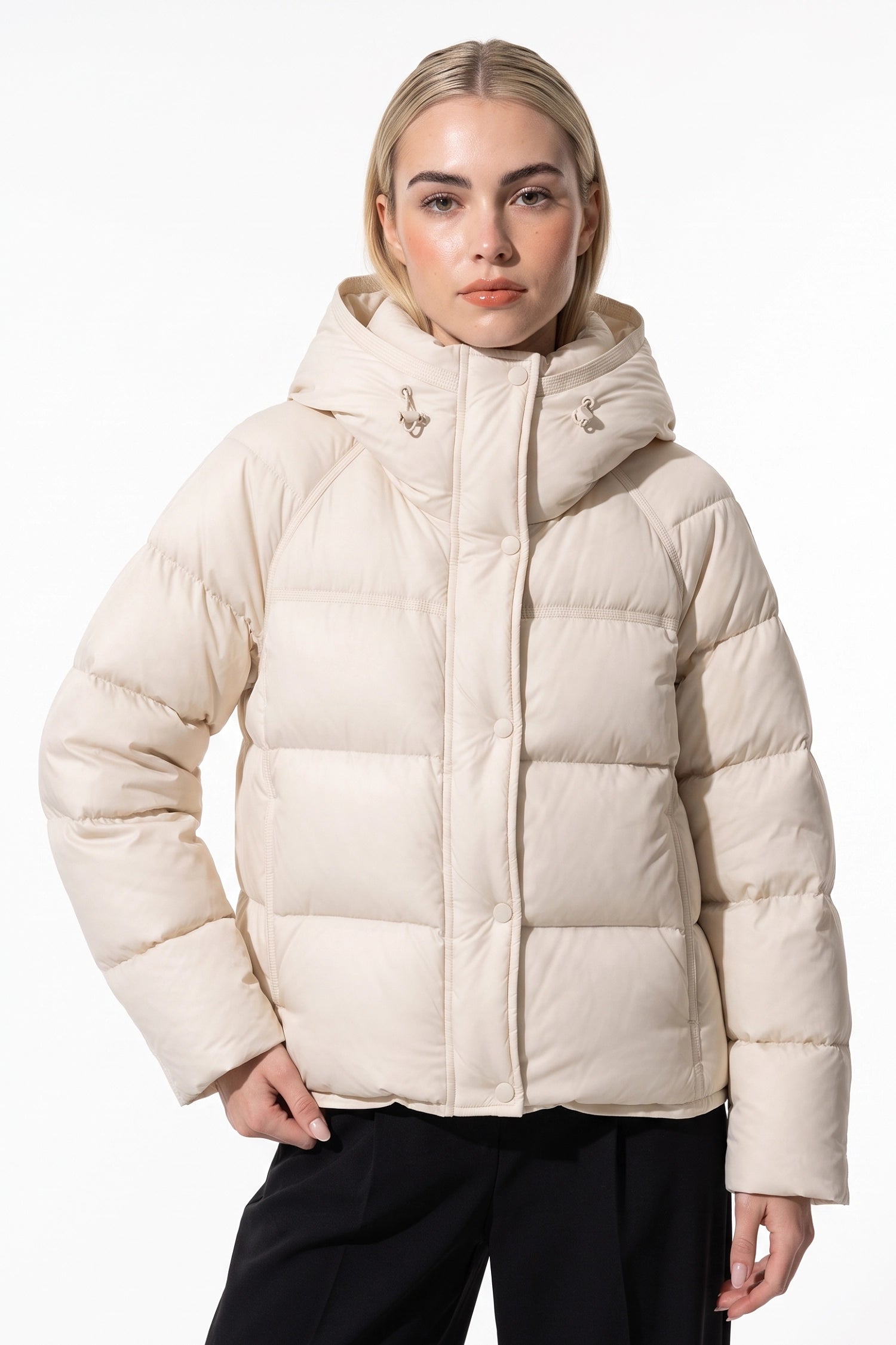 Women’s Winter Warm Hooded Puffer Jacket with Relaxed Cropped Fit
