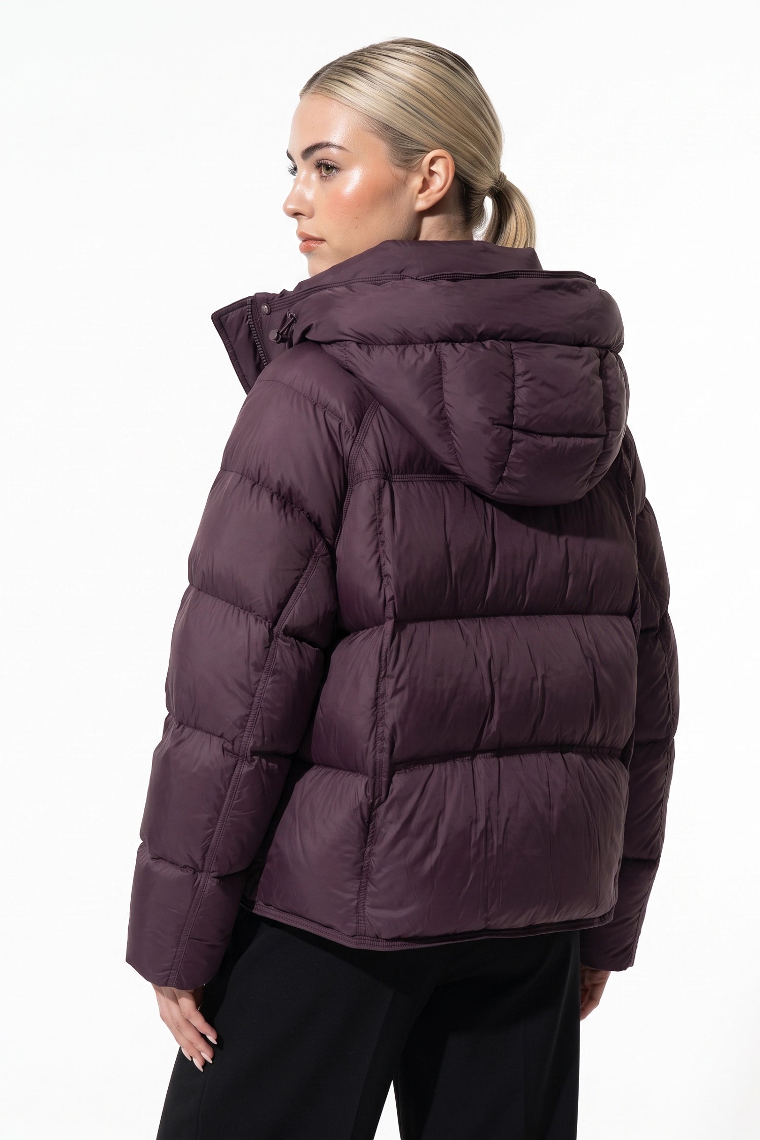 Women’s Winter Warm Hooded Puffer Jacket with Relaxed Cropped Fit
