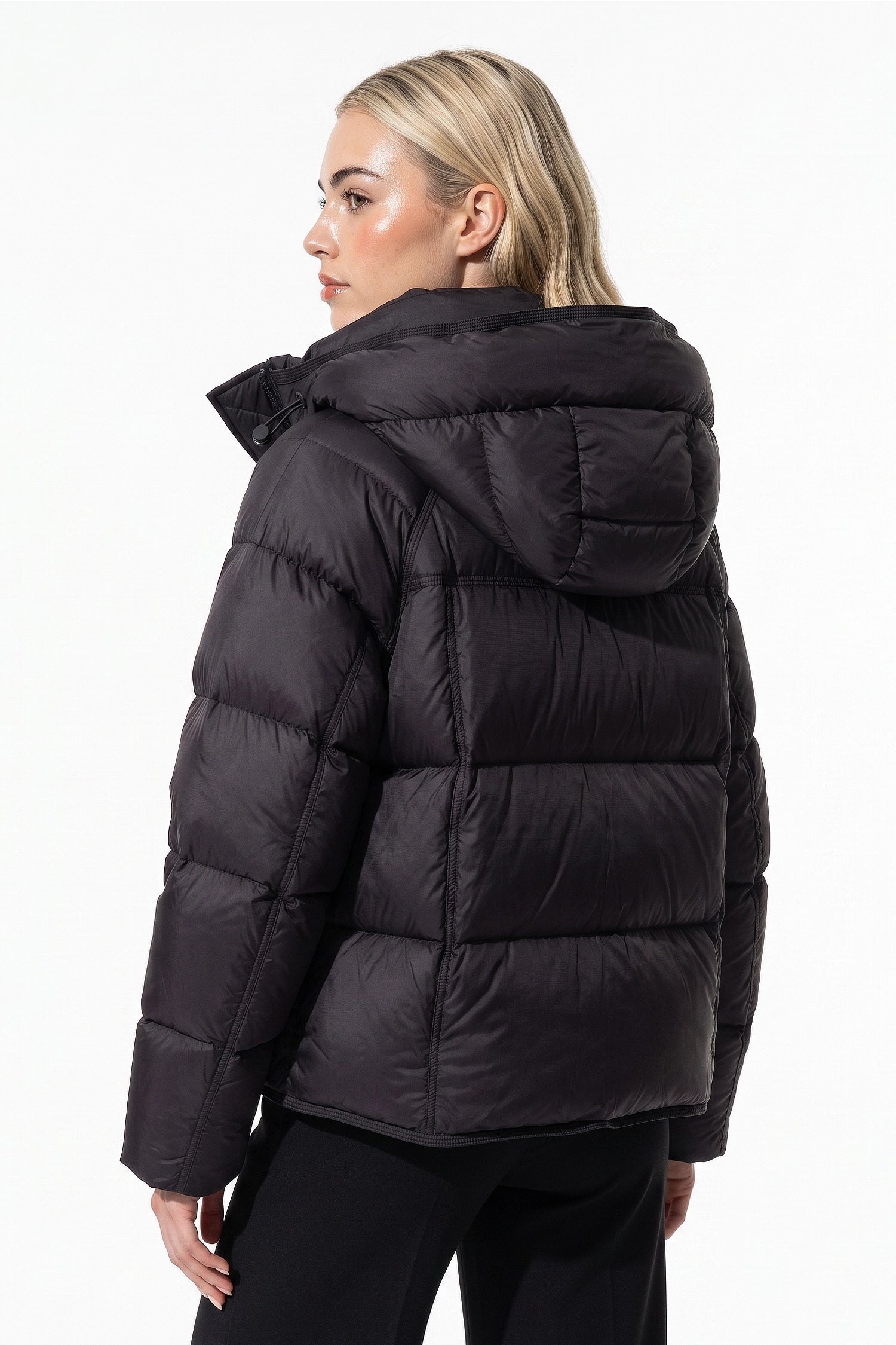 Women’s Winter Warm Hooded Puffer Jacket with Relaxed Cropped Fit